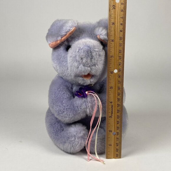 1990 Gund Kiss Kiss Purple Pig Plush Stuffed Animal Holding Flowers 9" - Picture 9 of 9
